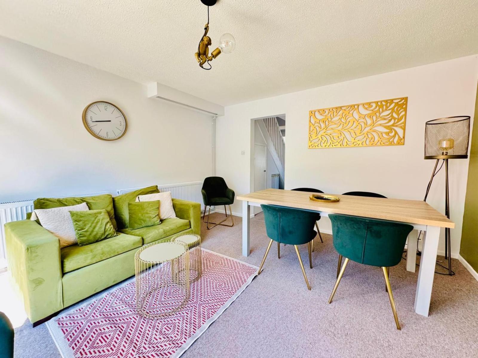 2 Bed House, Sleeps 6, Dog Friendly, Close To A14 M11, With Garden & Parking Long Stay Work Contractor Leisure, Jade CBG Exterior foto