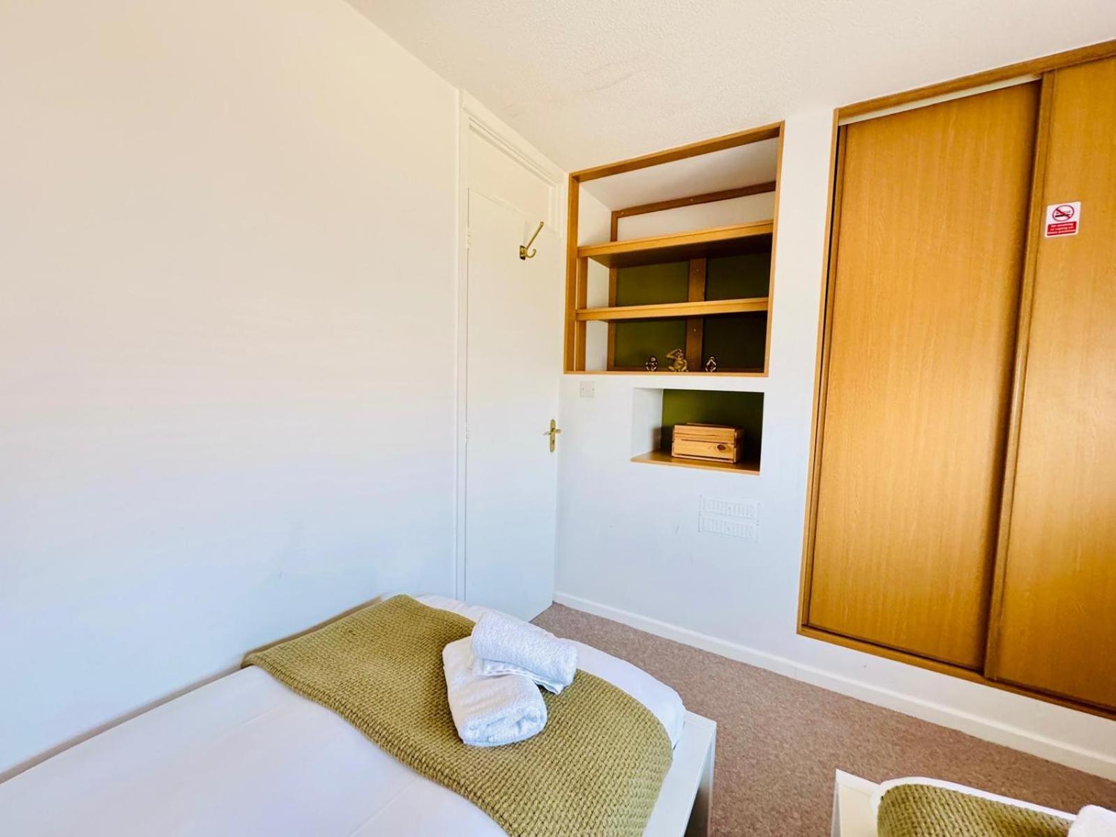 2 Bed House, Sleeps 6, Dog Friendly, Close To A14 M11, With Garden & Parking Long Stay Work Contractor Leisure, Jade CBG Exterior foto